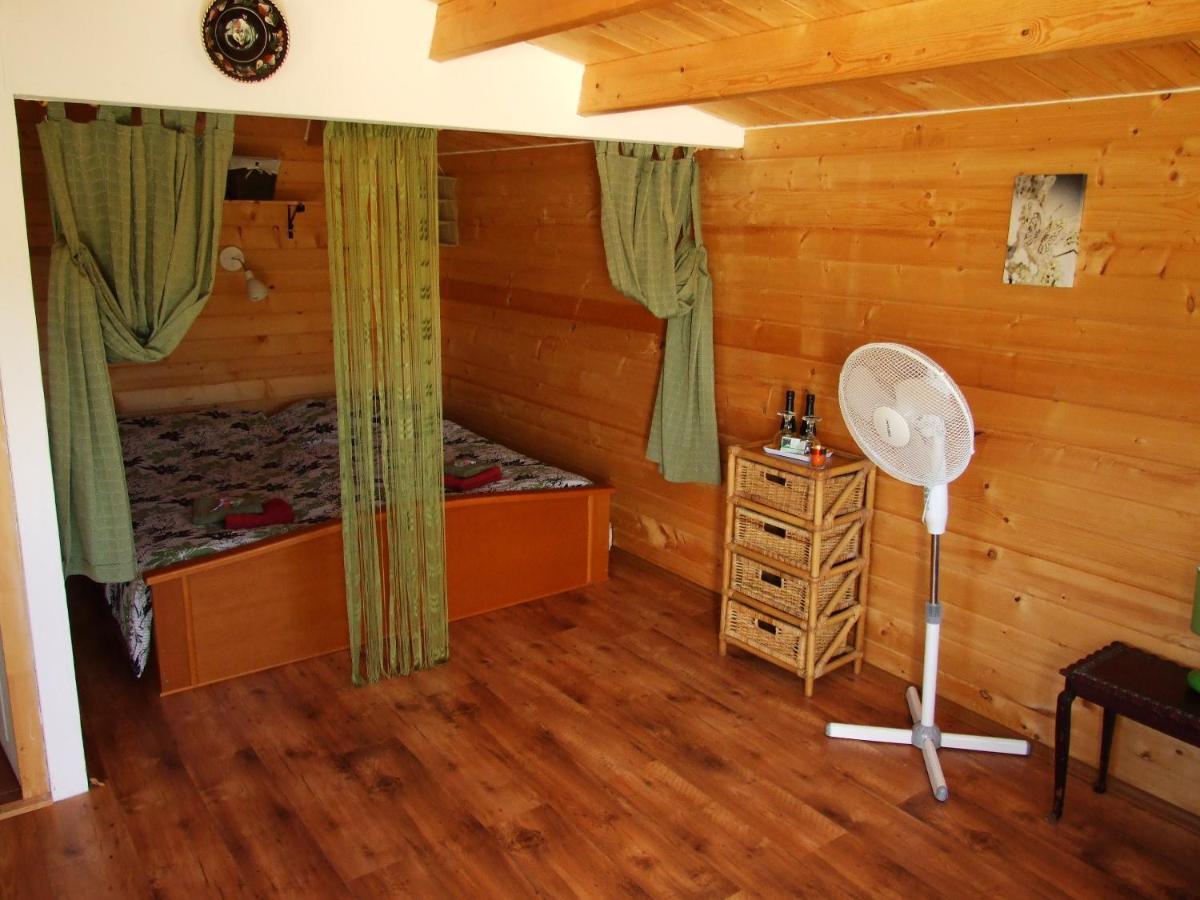 잘레크세니 Dutch Hill B&B 외부 사진